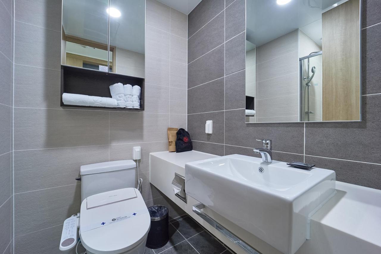 Jeonju Signature Hotel Bagian luar foto