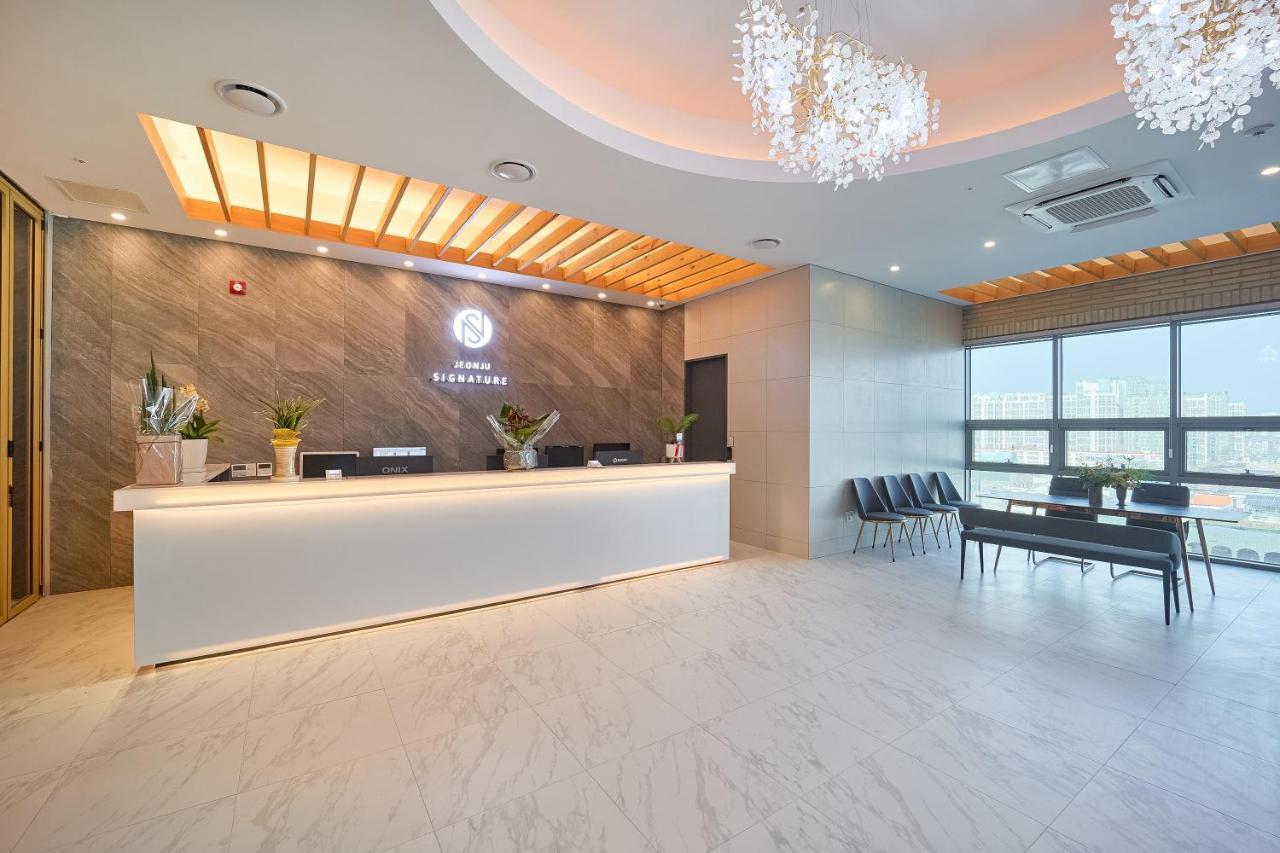 Jeonju Signature Hotel Bagian luar foto