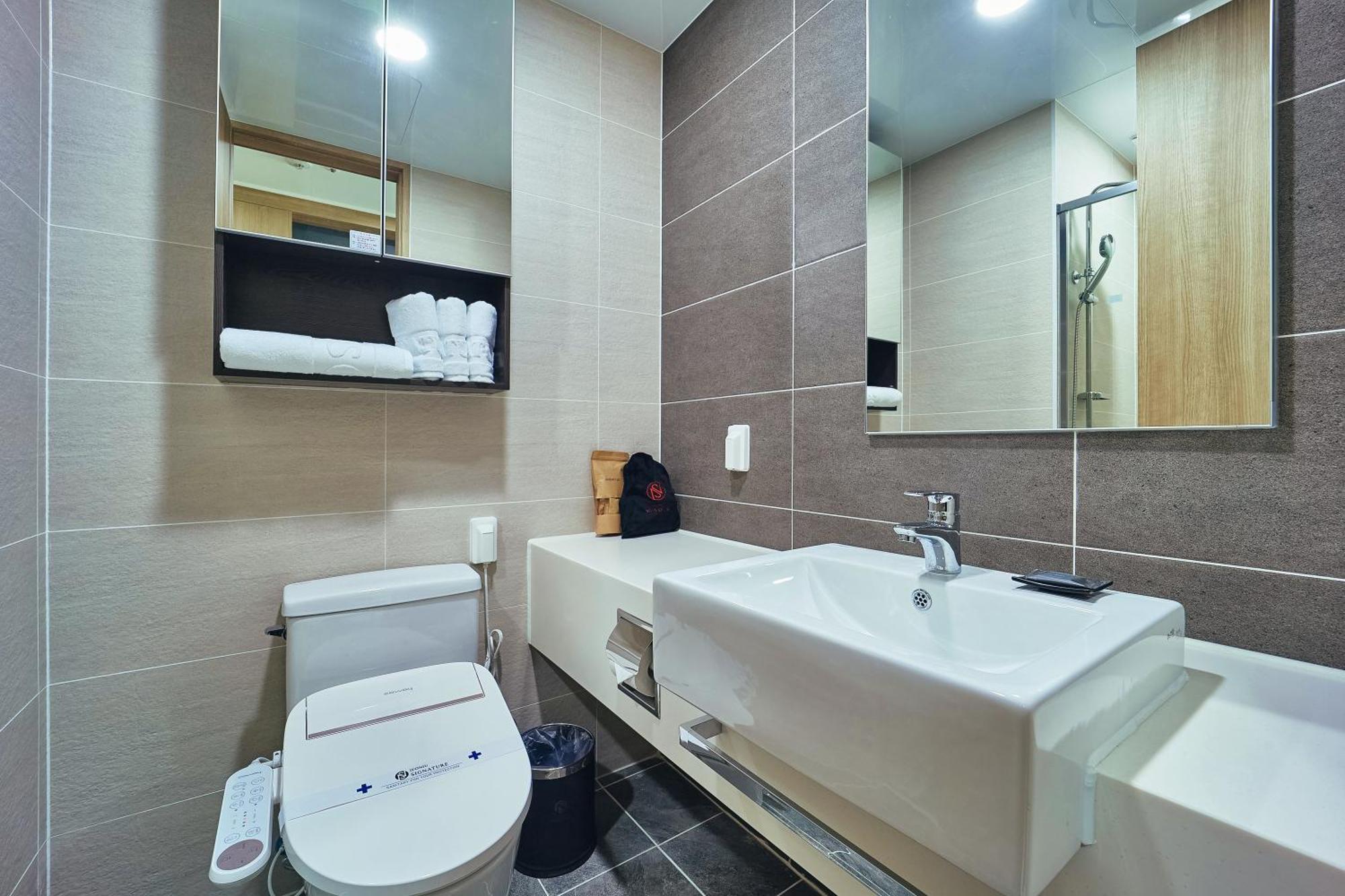 Jeonju Signature Hotel Bagian luar foto